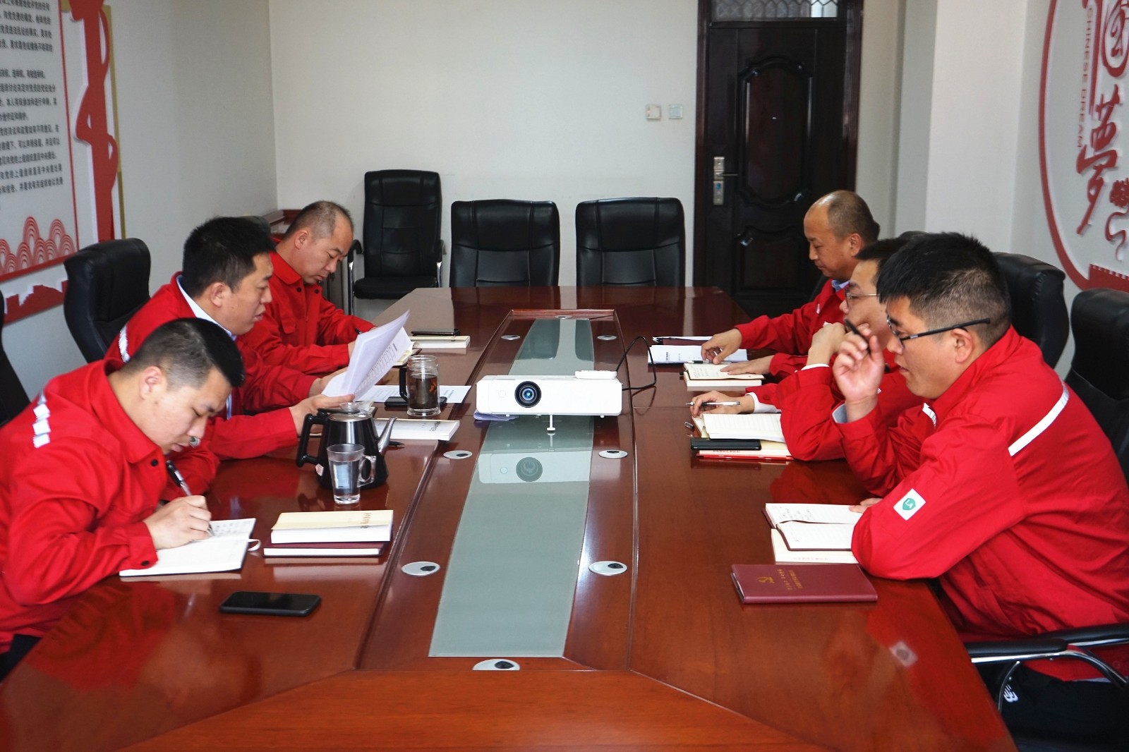 1616466134262968Mgjd.jpg ÉÂÎ÷±£Â¡ÄÜÔ´¿Æ¼¼ÓÐÏÞ¹«Ë¾ÕÙ¿ªµ³Ê·Ñ§Ï°½ÌÓý·¢¶¯´ó»á.jpg